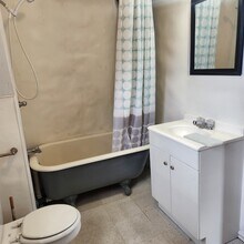21 Lincoln St, Unit 2 in Spencer, MA - Foto de edificio - Building Photo