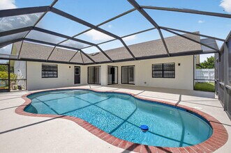 488 NW 13th St in Boca Raton, FL - Building Photo - Building Photo