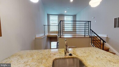 2701 W Girard Ave in Philadelphia, PA - Building Photo - Building Photo