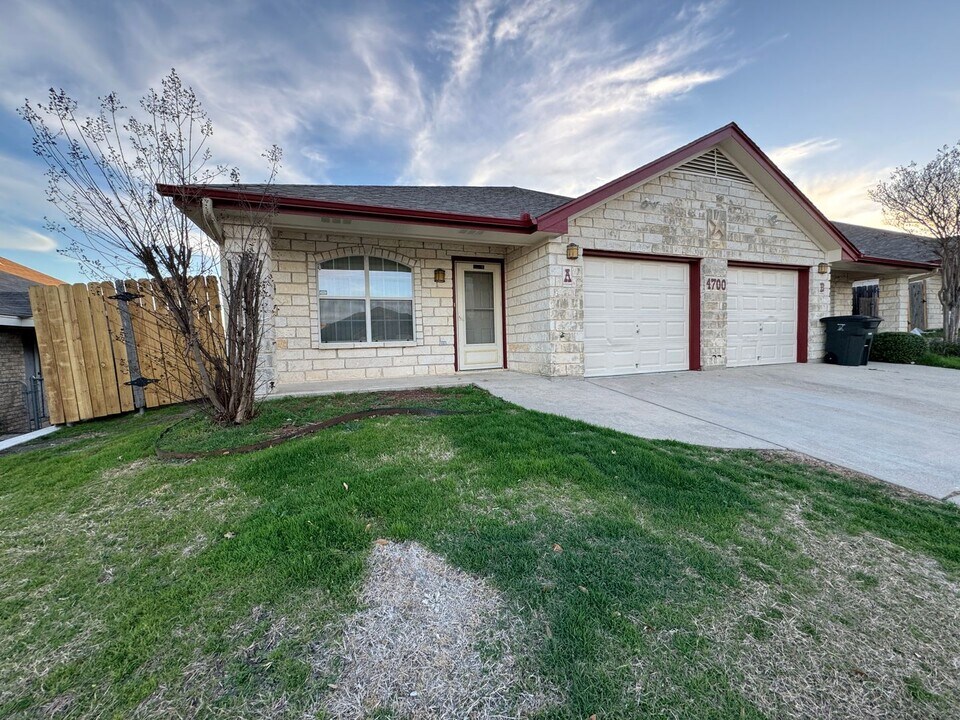4700 John David Dr in Killeen, TX - Building Photo