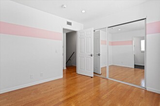5324 Kester Ave in Los Angeles, CA - Building Photo - Building Photo