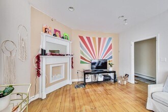 49 Hillside St in Boston, MA - Foto de edificio - Building Photo