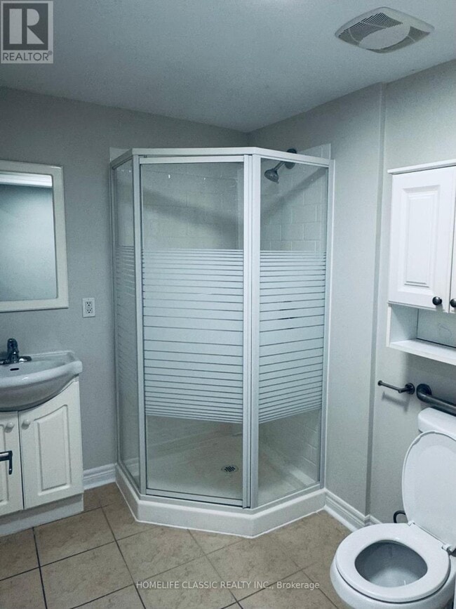 2915 Bur Oak Ave in Markham, ON - Building Photo - Building Photo