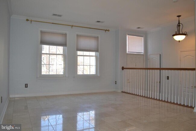 3947 Valley Ridge Dr in Fairfax, VA - Building Photo - Building Photo