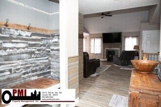 815 Larkspur Dr in Hickman, NE - Building Photo - Building Photo