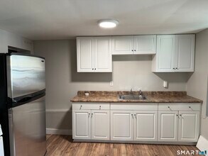 37 Farnham Ave in Torrington, CT - Building Photo - Building Photo