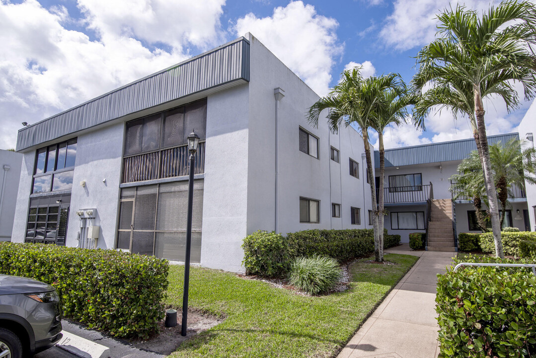 15108 Ashland Dr in Delray Beach, FL - Building Photo