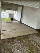 1112 McDonald Ave in New Albany, IN - Foto de edificio - Building Photo