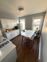 9 Houghton St, Unit 3 in Somerville, MA - Building Photo - Building Photo