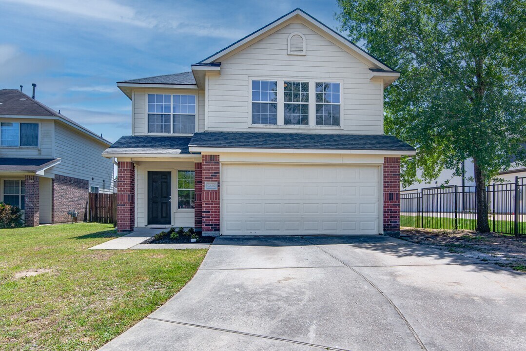 7215 Autumn Day Ct in Magnolia, TX - Building Photo