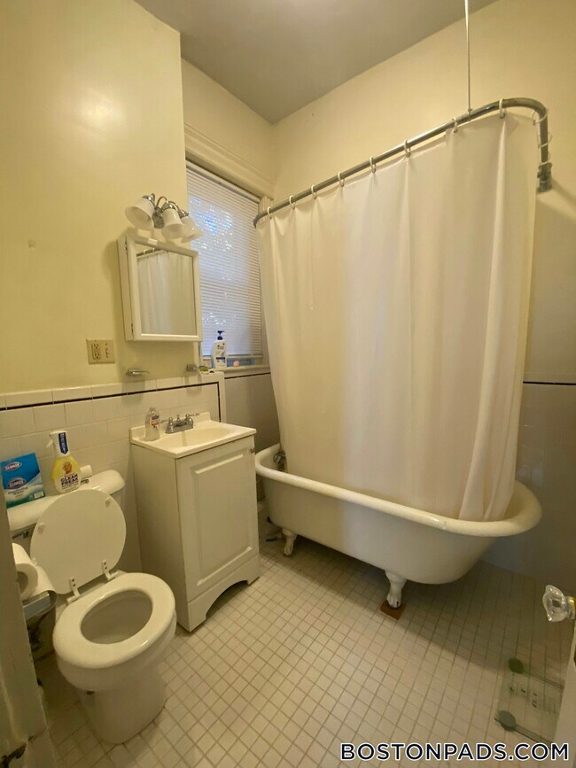 124 Peterborough St in Boston, MA - Building Photo - Building Photo