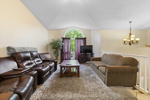 9321-9369 69 Ave in Grande Prairie, AB - Building Photo