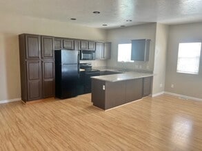 392 E 700 S in Vernal, UT - Building Photo - Building Photo