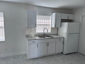 662 Marot St in Orlando, FL - Building Photo - Building Photo