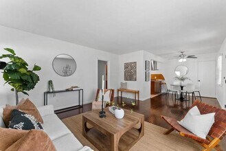 8420-8424 Dallas St in La Mesa, CA - Building Photo - Building Photo