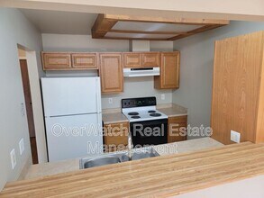 1615 Sitka St in Anchorage, AK - Building Photo - Building Photo