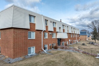 Newport Ponds in Newport, MN - Building Photo - Building Photo