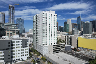 TEN50 in Los Angeles, CA - Building Photo - Building Photo