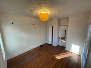 65 Hancock St, Unit 1 in Somerville, MA - Foto de edificio - Building Photo