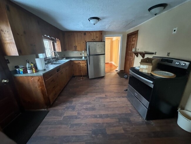 20 Hillside Rd in Springfield, VT - Building Photo - Building Photo