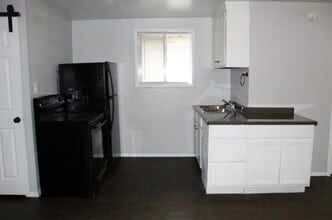 803 N East St in Belton, TX - Building Photo - Building Photo