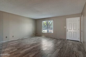 3012 W Bethany Home Rd in Phoenix, AZ - Building Photo - Building Photo