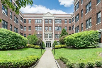145 Englewood Ave in Boston, MA - Building Photo - Building Photo