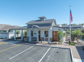 Sobremesa Villas in Surprise, AZ - Foto de edificio - Building Photo