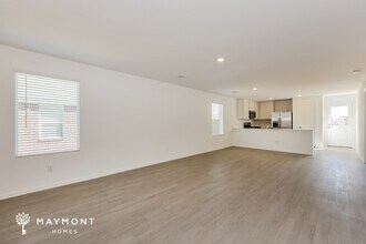 925 Birkdale Dr in Ennis, TX - Foto de edificio - Building Photo