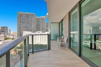 1300 S Miami Ave, Unit 2405 in Miami, FL - Building Photo - Building Photo