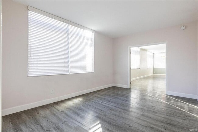 property at 412 N Palm Dr