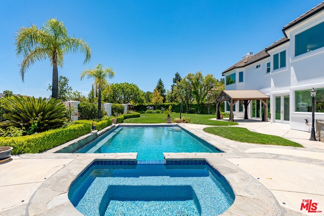 property at 5404 Wellesley Dr