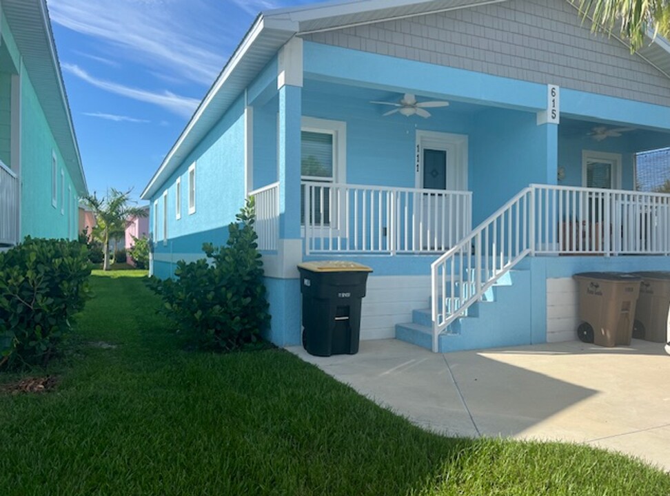 615 E Virginia Ave in Punta Gorda, FL - Building Photo