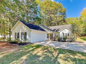 365 Widewater Dr in Newnan, GA - Building Photo