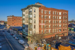 Aurora Apartments in Worcester, MA - Building Photo