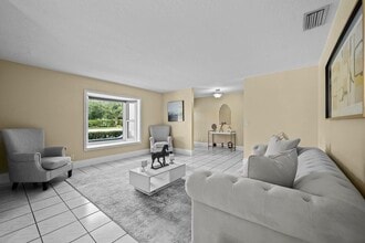 13724 Lilac Pl in Wellington, FL - Building Photo - Building Photo