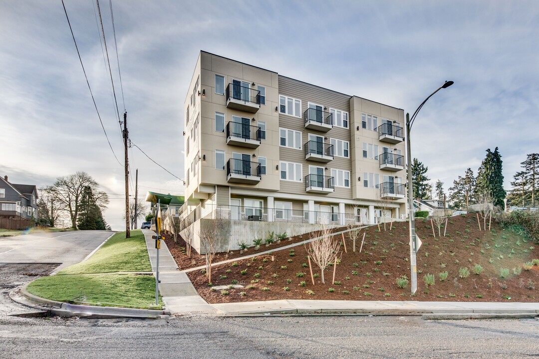 Overlook in Tacoma, WA - Building Photo