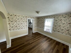 424 Green St in Graham, NC - Foto de edificio - Building Photo