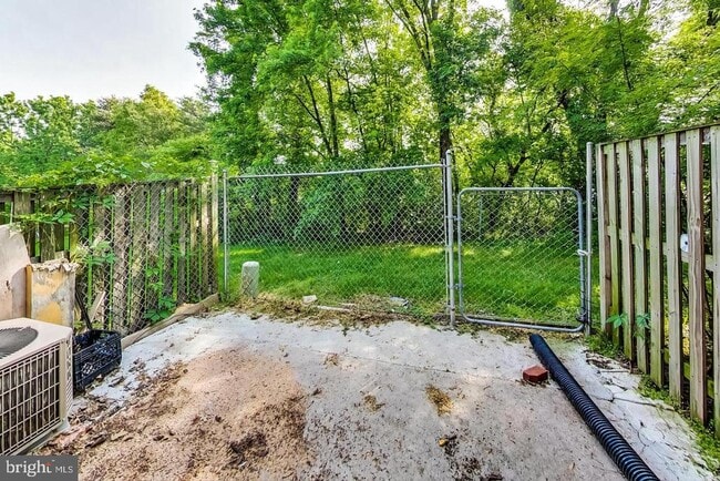 1835 Village Green Dr in Hyattsville, MD - Building Photo - Building Photo