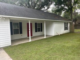 1009 N Oak St, Unit B