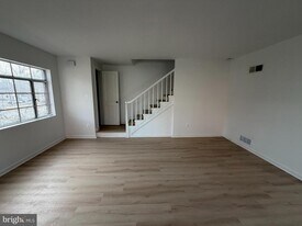 1304 S Walter Reed Dr in Arlington, VA - Building Photo