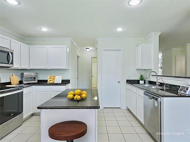 2549 Saddlehorn Dr in Little Elm, TX - Building Photo - Building Photo