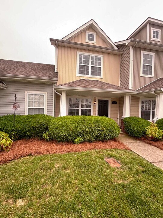 82 John Sevier Ave in Clarksville, TN - Building Photo
