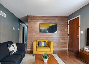 3909 S Marshall Dr in Independence, MO - Foto de edificio - Building Photo