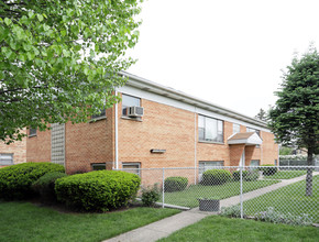 172 E Lorraine Ave in Addison, IL - Foto de edificio - Building Photo