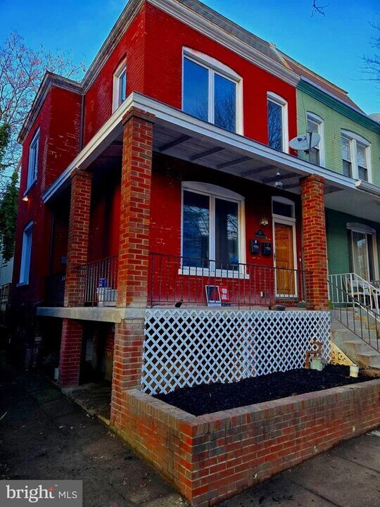757 Girard St NW in Washington, DC - Building Photo