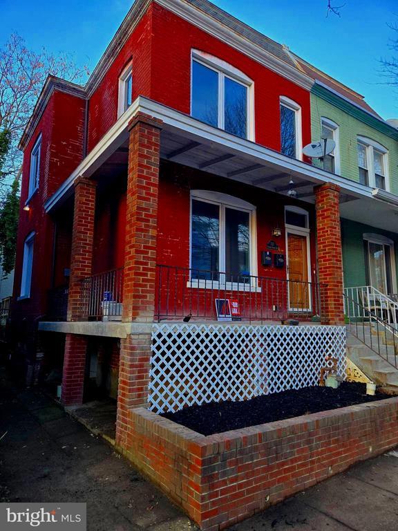 property at 757 Girard St NW