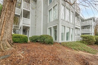 1106 Natchez Trace in Atlanta, GA - Building Photo - Building Photo