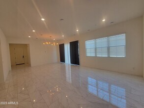 240 E Shamrock Dr in Chandler, AZ - Building Photo - Building Photo