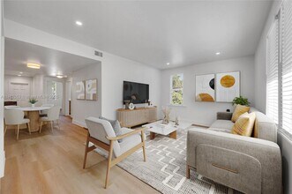 893 NE 81st St in Miami, FL - Building Photo - Building Photo